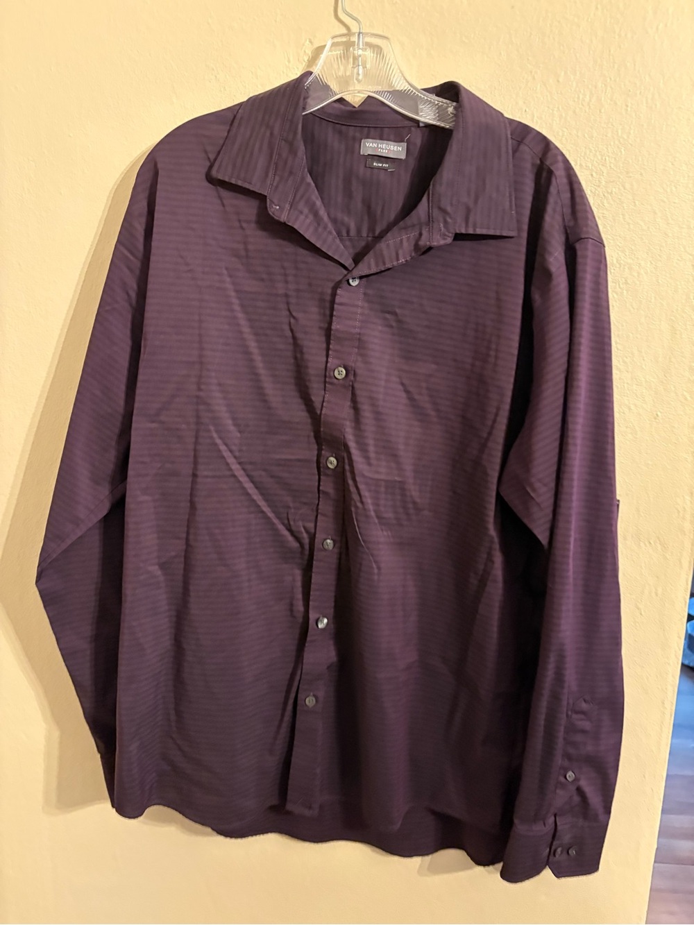 Van Heusen Men's Deep Purple Long-Sleeve Dress Shirt